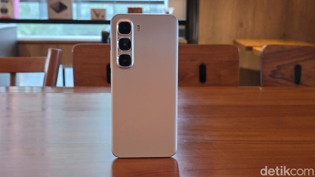 Setipis Itu, Infinix Hot 60 Pro+ Masih Layak Dipilih di Kelas Rp 2 Jutaan