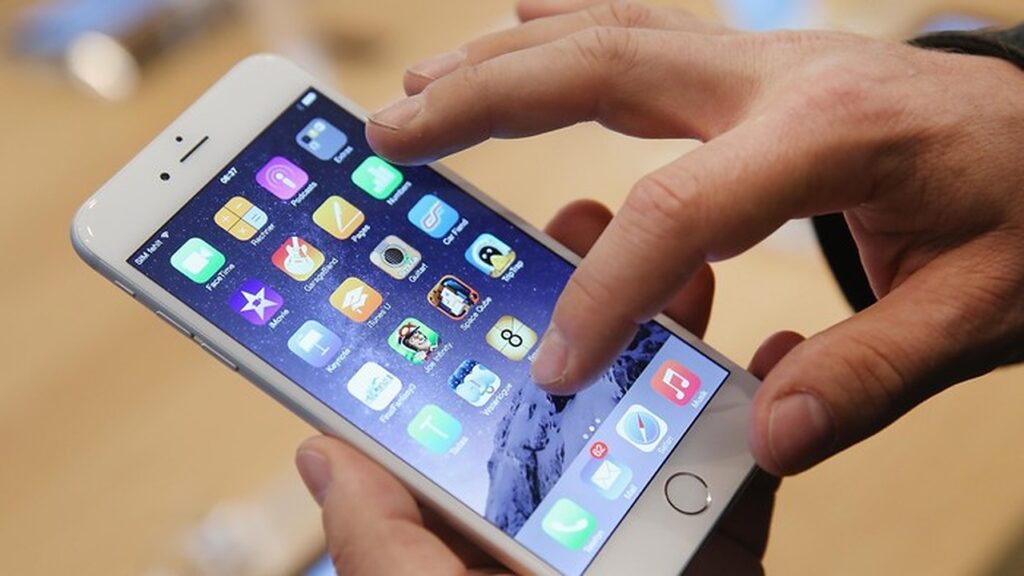 Apple Buka “Perisai Terakhir” untuk iPhone Jadul, Ancaman Siber Melonjak Update Ini Wajib!