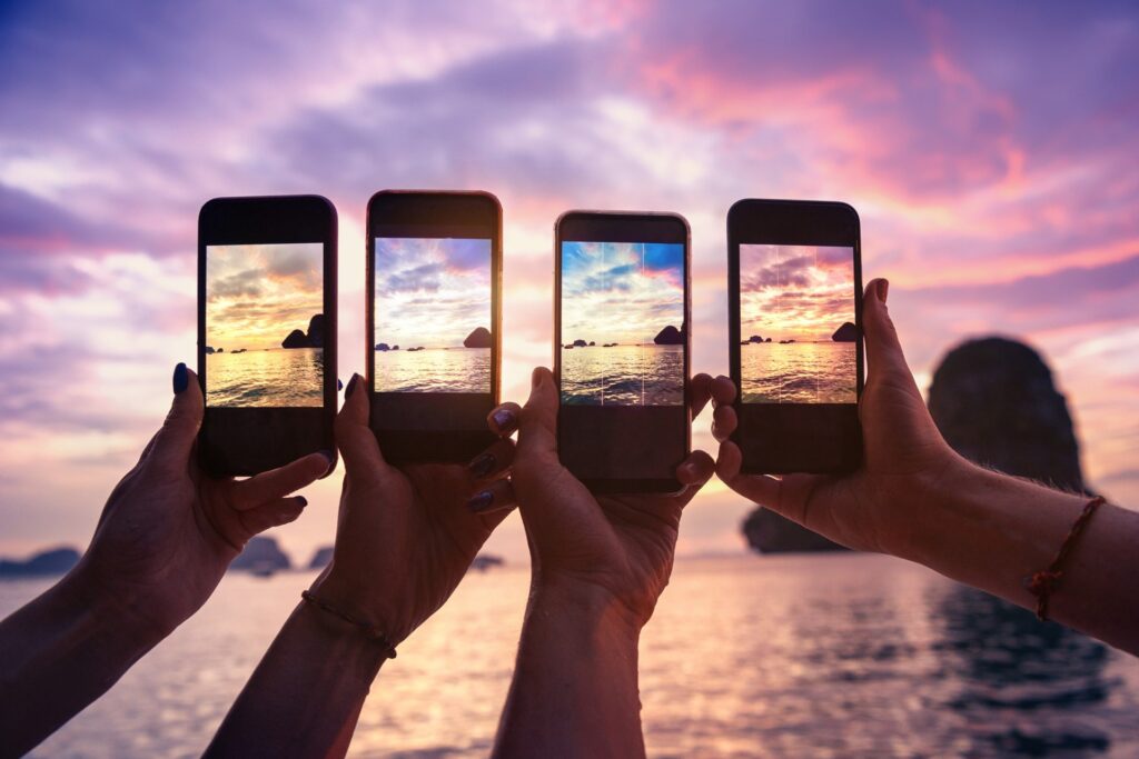 7 Tips Bikin Konten Travel Pakai Smartphone, Tak Perlu Bawa Gear Berat Lagi