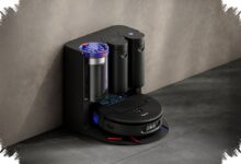 Dyson Spot+Scrub AI Bawa Dock Tanpa Kantong, AI-nya Bikin Kelas Premium Makin Ketat