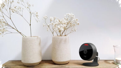 Logitech Rally AI Camera, Kamera Rapat yang Nyaris Tak Terlihat Tapi Sangat Cerdas